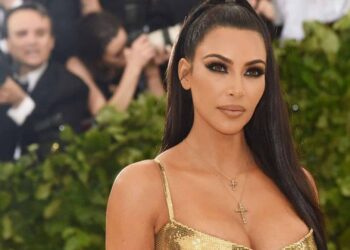 Kim Kardashian’dan Çocuklarının Gizliliği İçin Sosyal Medya Sınırı