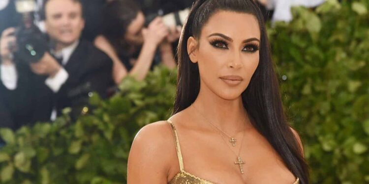Kim Kardashian’dan Çocuklarının Gizliliği İçin Sosyal Medya Sınırı