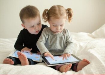 Acil Uyarı: 2 Yaş Altı Çocuklarda Ekran Süresi Sınırlandırması Neden Hayati?