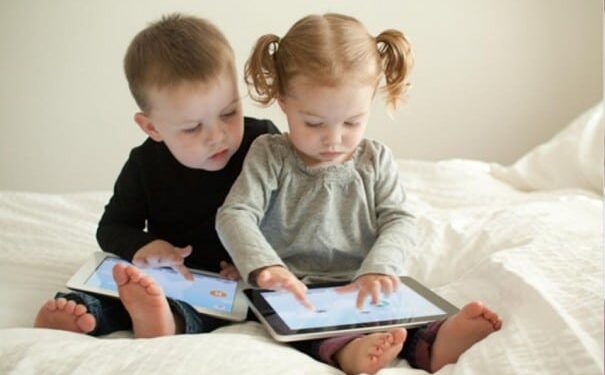 Acil Uyarı: 2 Yaş Altı Çocuklarda Ekran Süresi Sınırlandırması Neden Hayati?