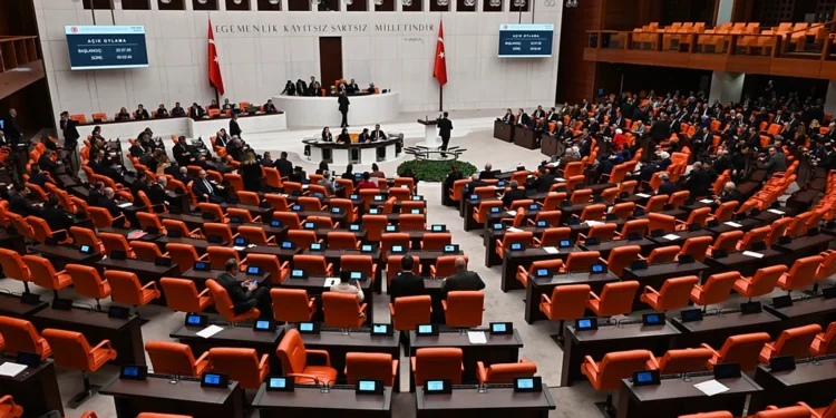 Yargı Paketi: Meclis Adalet Komisyonu’ndan Nasıl Geçti? Siyasi Uzlaşma Var mı?