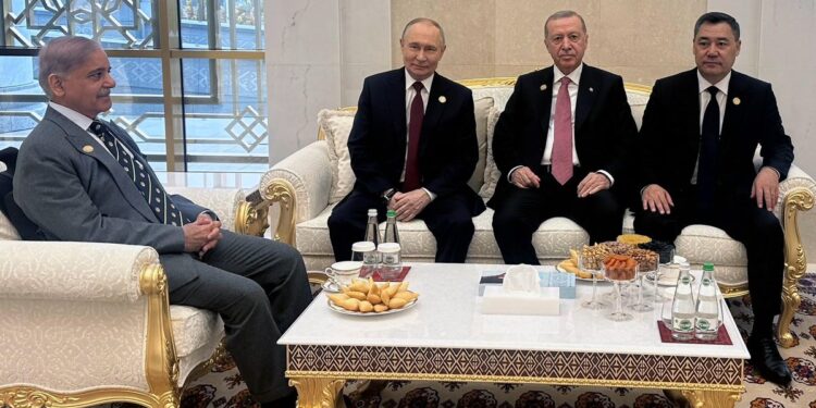 Erdoğan’ın Kritik Temasları: Dörtlü Zirve Yankı Uyandırdı