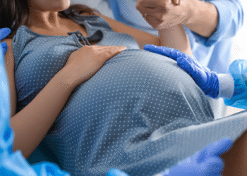 Hukuki ve Etik Tartışma: İsteğe Bağlı Sezaryen Kısıtlaması Hekim ve Anne Haklarını Nasıl Etkiler? ⚖️