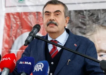 İngilizce Öğretmen Açığı Alarmı: Yabancı Dil Eğitimi Risk Altında