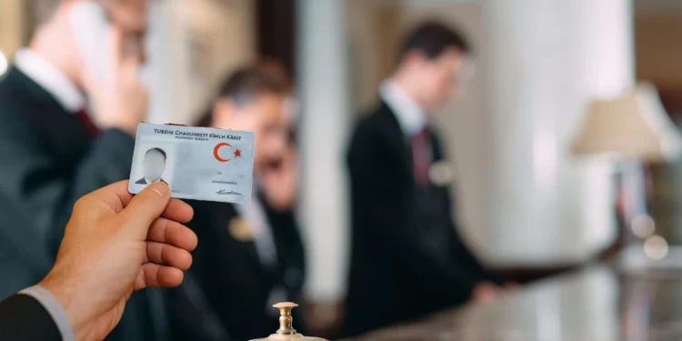 Otellerde artık kimlik fotokopisi alınmayacak: Çevreci Turizm Hamlesi