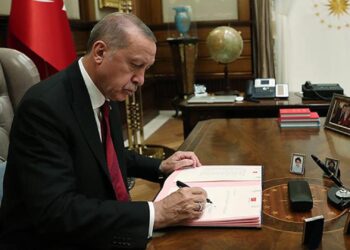 Vakıf Üniversitelerinde Görev Değişimi: İki Yeni Rektör Atandı