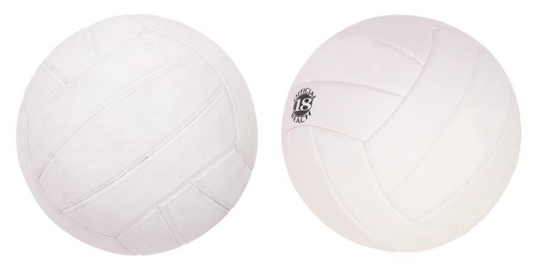 Beyaz voleybol topları yan yana duruyor.